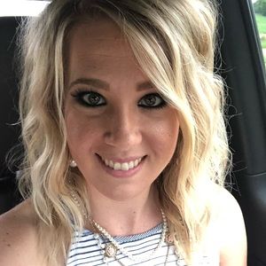 Meet your Posher, Teresa